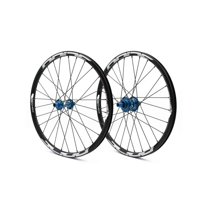 PAIRE DE ROUES PRIDE CONTROL EXP DISC 28H - BLUE 3 PAIRE DE ROUES PRIDE CONTROL EXP DISC 28H - BLUE