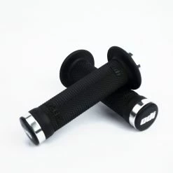 POIGNEES ODI BMX RUFFIAN FLANGE LOCK ON 143 MM BLACKGRIP SILVER