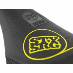 SELLE STAY STRONG TWIGHLIGHT SLIM PIVOTAL BLACK/YELLOW -Vélos Soldes Boutique selle stay strong twighlight slim pivotal blackyellow 1